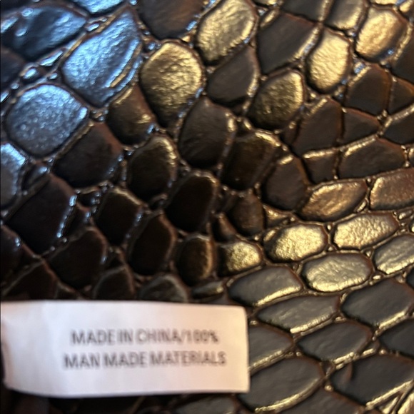 Coldwater Creek Dark Brown  Croc-Embossed Tote - Picture 15 of 15
